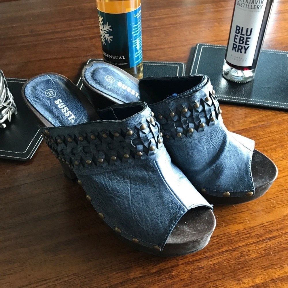 Beautiful European “Blue Vegan “ studded mules !​​